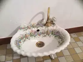 Lave main en porcelaine de Paris Cormery
