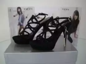 Chaussures de marque pour femme en stock