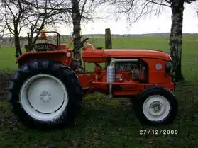 Tracteur agricole Renault D35