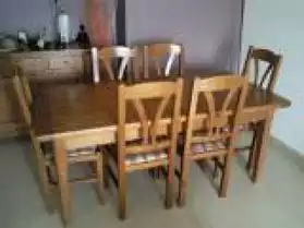 Table de salle à manger et ses 6 chaises