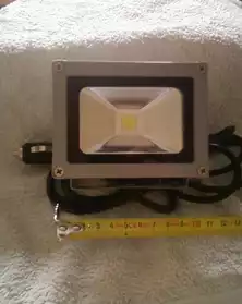 Projecteur LED 10W Blanc avec prise allu