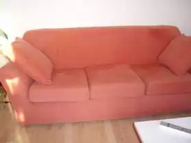 Vends canapé 3 places avec 4 coussins