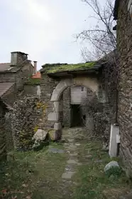 Arche d'un portail cévenol en granit