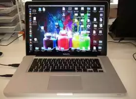 Macbook Pro 15' - 2,4 IntelCore i5 DDR3