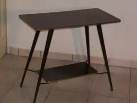 TABLE TV