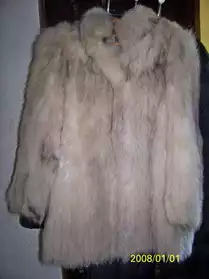 manteau renard blanc argenté