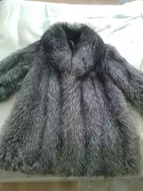 Manteau mi-long fourrure renard argenté