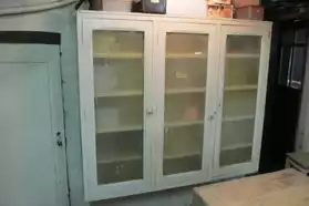 Ancienne armoire vintage