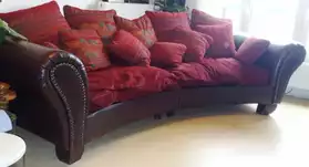 Grand canape avec pouf