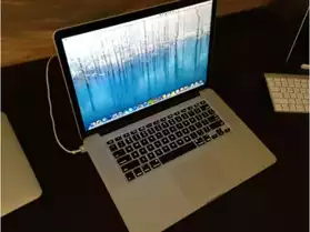 MacBook 15,3" 4Go mémoire