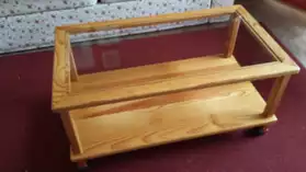 Table basse en pin avec vitre