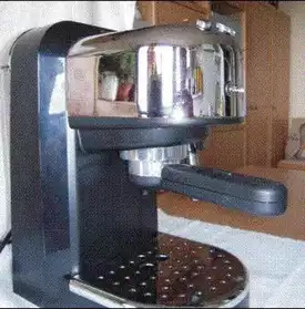 MACHINE A CAFE DELONGUI NEUVE