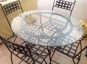 Table ronde en verre et ses 4 chaises