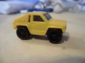 Kinder voiture jaune