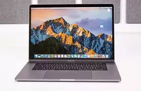 Apple MacBook Pro 15 avec Touch Bar, 2.9