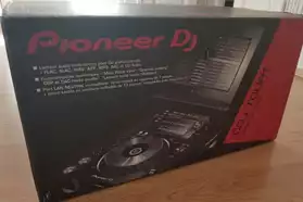 Pioneer CDJ-TOUR1 Multi Player DJ Demo-M