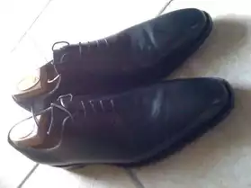 Chaussures noires en cuir - 44 (neuves)