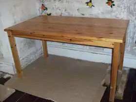 Table rectangulaire en pin