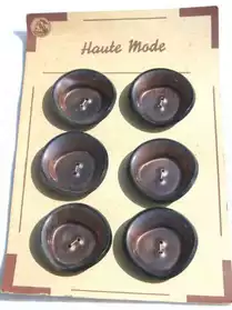 boutons anciens marron plaque de 6