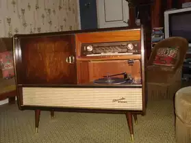 Meuble radio/stéréo année 60