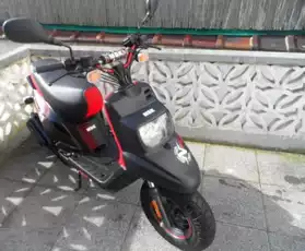 Scooter MBK Rouge blan