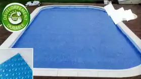 couverture à bulles opaque pour piscine