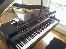 Piano 1/4 de queue Yamaha C3