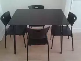 ensemble table plus chaise