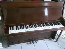 piano droit bentley
