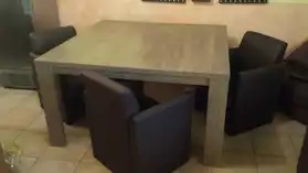 table salon de marque Bruge et fauteuils