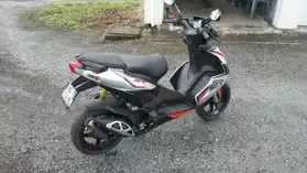 vend scooter aprilia sr 50 cc racing