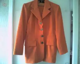 tailleur jupe orange neuf T40(P 20euros)