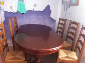Table à manger en bois avec 6 chaises