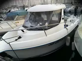 bateau quicksilver 560