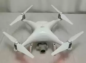 Drone DJI Phantom 4 avancé Plus