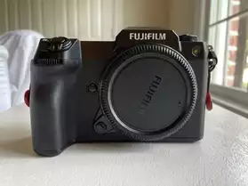 Fujifilm GFX 100s