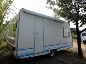 Caravane CARAVELAIR 420