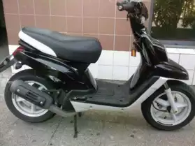 scooter MBK booster 12 pouce