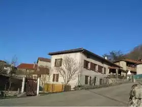 Maison de village - PROCHE MONTREJEAU-LA