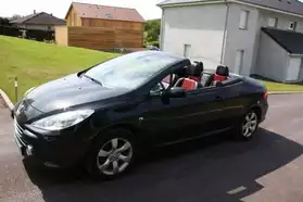 Peugeot Cabriolet noire, diesel