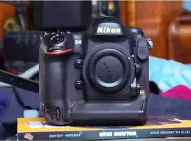 Nikon D4 comme neuf-7026 déclenchements