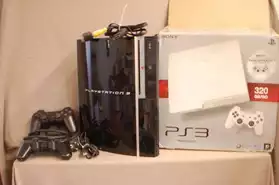 Console PS3 noire + 2 manettes sans fil