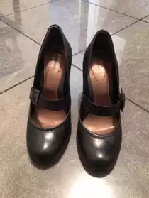 Chaussures noires en cuir babyes PARCOUR