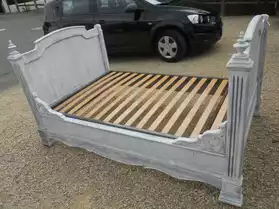 lit de coin ancien chaulé