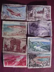 Lot de 8 timbres