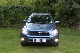 Toyota RAV4 Sport SUV