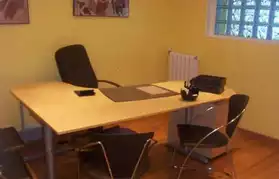 A louer bureau meublé