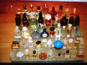 Collection de parfums miniatures