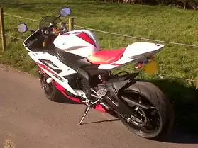 Yamaha YZF R6 600 rouge/blanche