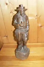 Figurines bretonnes en bois
